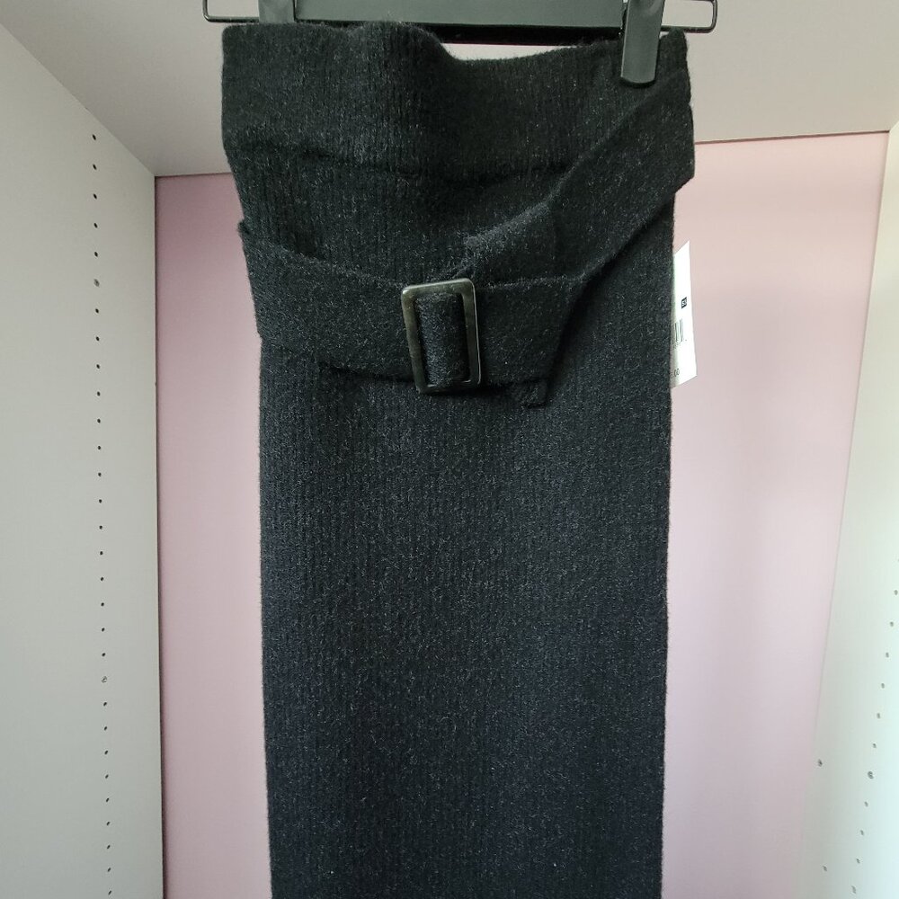 Ophelia Roe Sweater Knit Pencil Skirt.  Black.  Size Small.  Never worn.